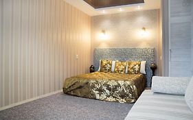 Apartment Lux Near Most-City